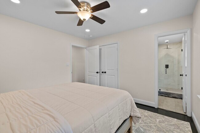 Photo - 2402 Chimney Rock Rd