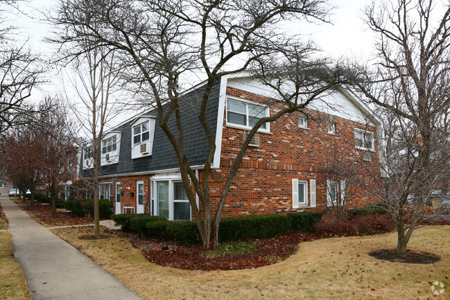 Building Photo - Park Townhomes