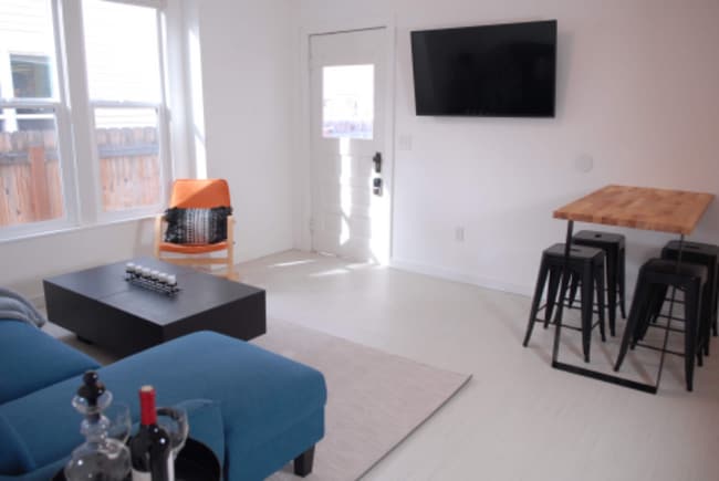 Photo - 617 E Krall St Unidad 1