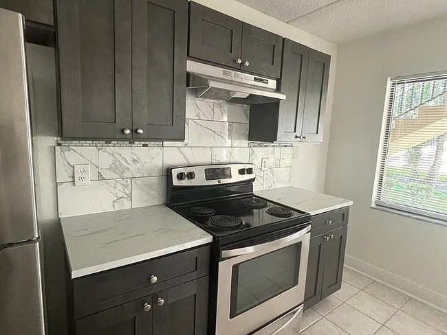 Kitchen - 1601 Big Tree Rd Unit 1201