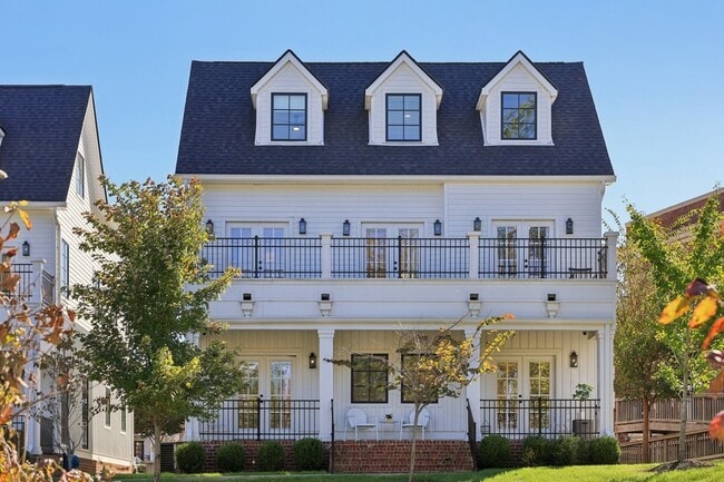 Building Photo - 521 Hobson Chapel Pl