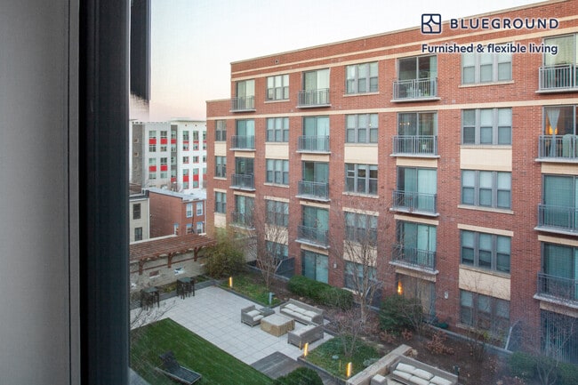 Photo - 360 H St NW Unidad FL5-ID420