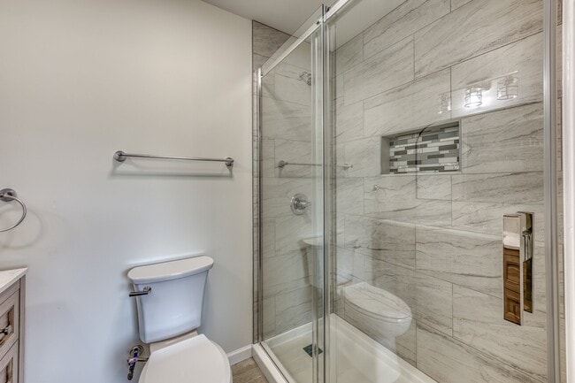 Photo - 107 Bettie St