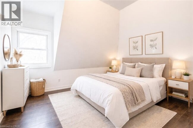 Photo - 80 St Clair Ave