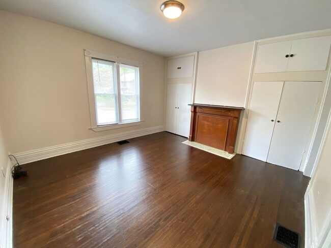 Photo - 106-108 W Tompkins St Unit 106