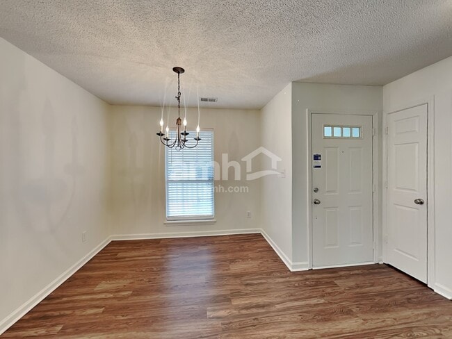 Photo - 2804 Robyns Glen Dr