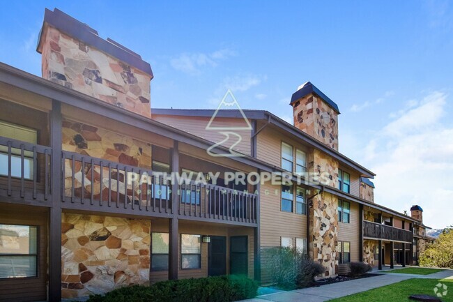 Building Photo - Amazing Wolf Creek Lodge Condo! Unit 311