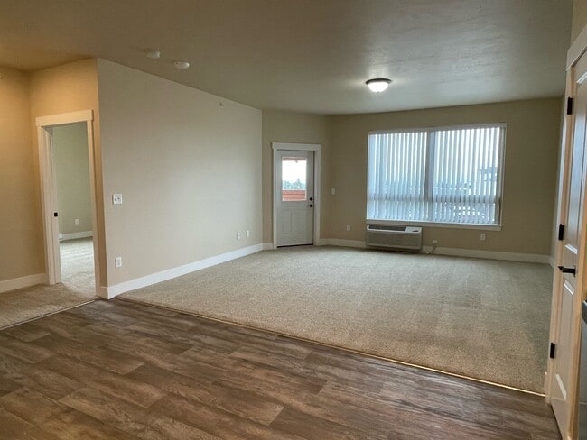 Photo - Grant Creek Village Apartments
