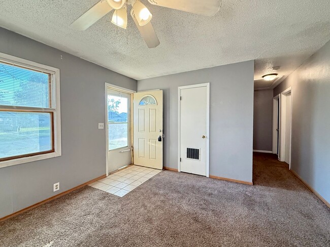 Photo - Cozy 3BD, All Main-Floor Living with Large...