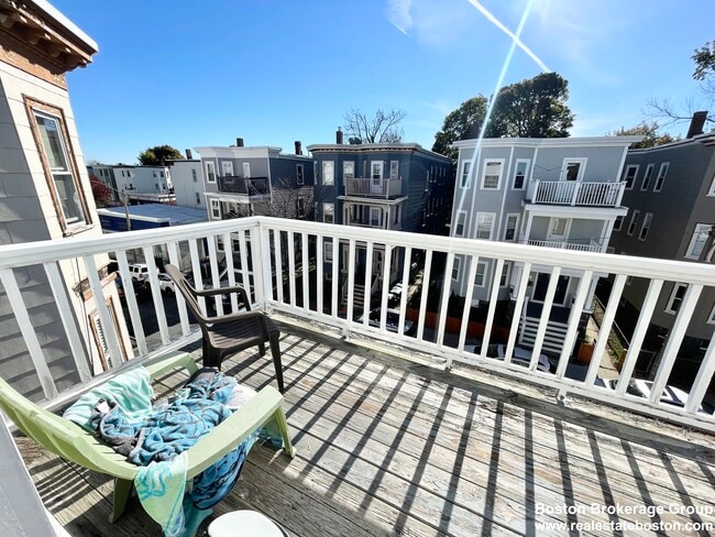 Photo - 9 Taft St Unit 3