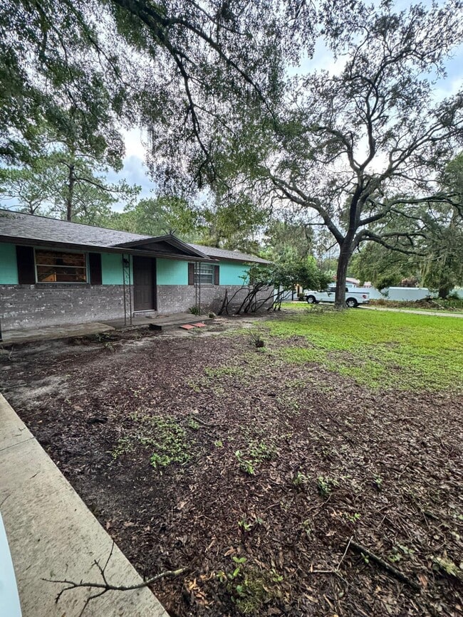 Building Photo - 4460 NE 25th Ave Rental