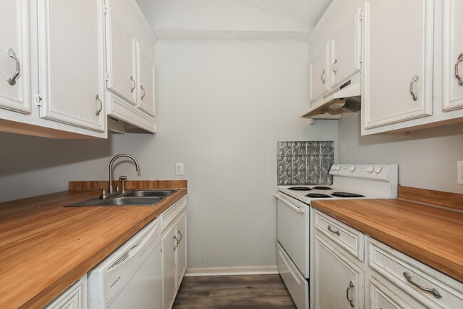 Photo - 346 Sprahler St