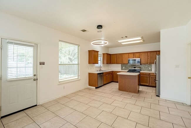 Photo - 1016 Tom Seaver Pl