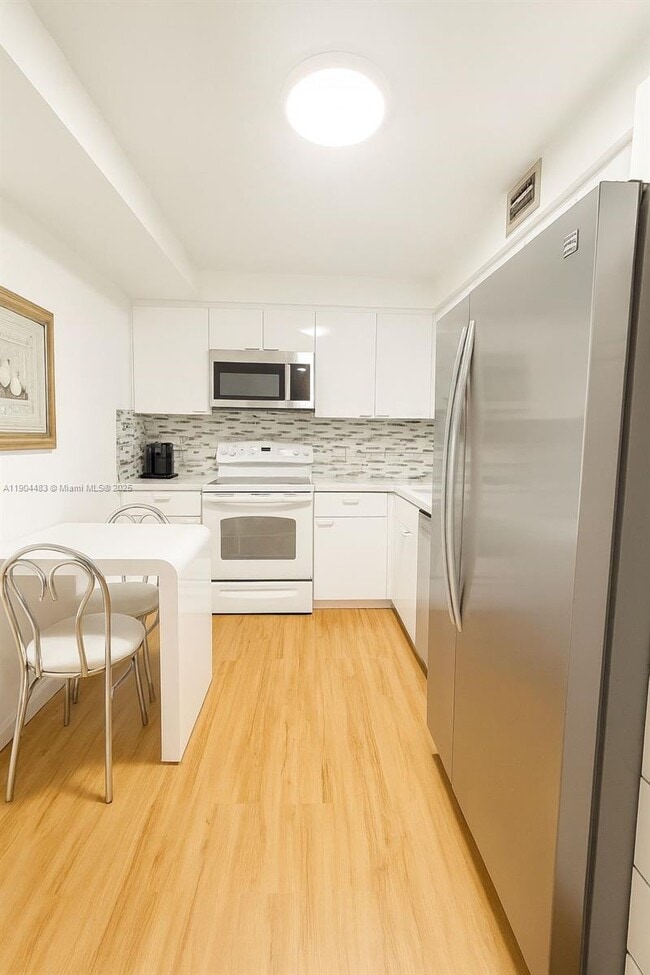 Photo - 100 Bayview Dr Unit 517