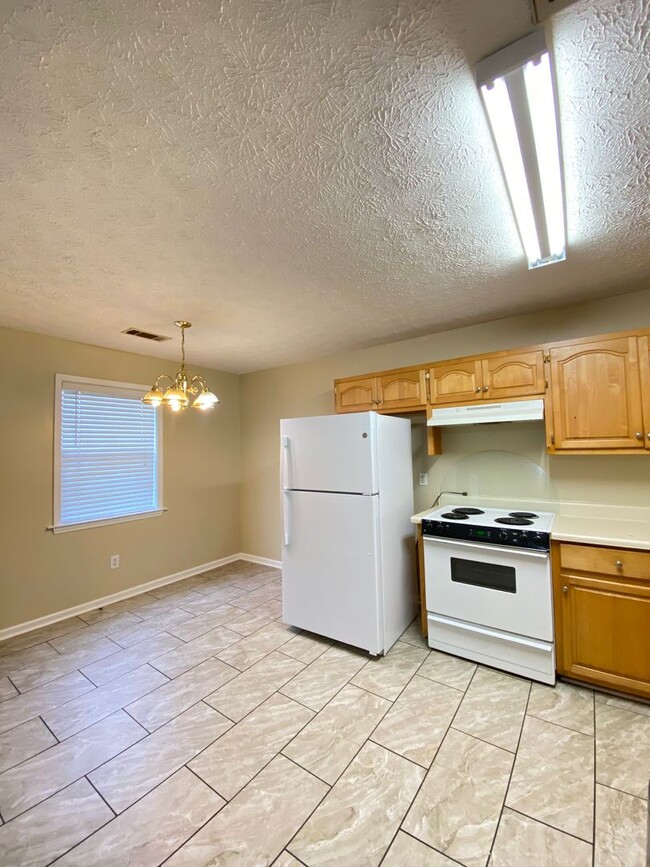 Photo - Comfort Meets Convenience in This 2 Bed, 2 Bath