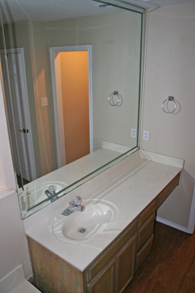 Photo - Nice 3 Bdrm 2 Bath Home in Denton Tx