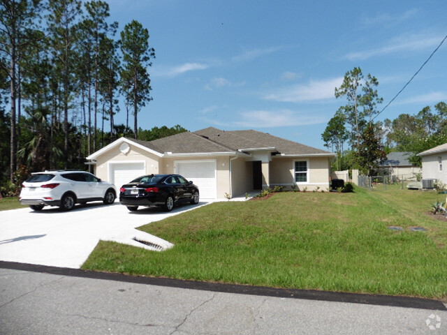 Building Photo - Spacious 3 Bed 2 Bath 1 Car Garage Home fo...