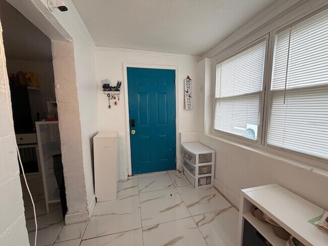 Photo - 1039 25th St