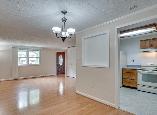 Photo - 2126 Briarwood Dr