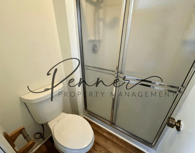 Photo - 1100 NW Oakridge Dr