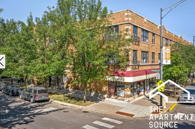 Photo - 2026 W Montrose Ave Unit 2