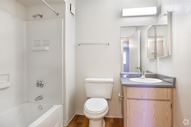 2HAB, 2BA - 796 ft² - Somerset Apartments