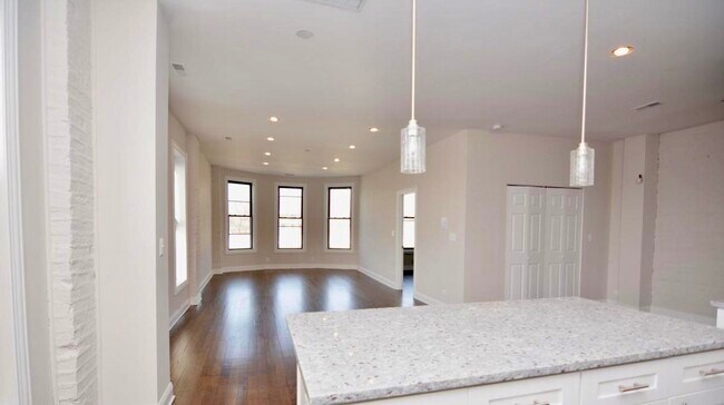 Sala de estar - 1447 W 17th St