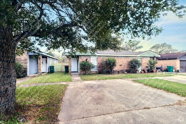 Building Photo - 3015 Taylor St Rental