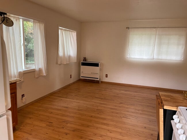 living space with gas heater - 150 Park Ave