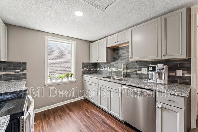 Photo - 343 Cambridge St Unit Top