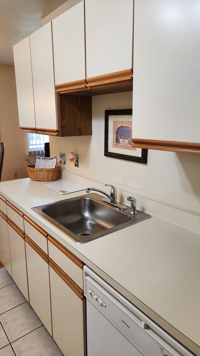 Photo - 271 Regency Park Dr Unit 271