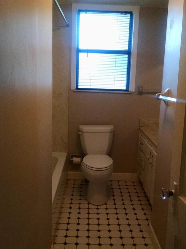 Building Photo - 1818 3rd Street Rental