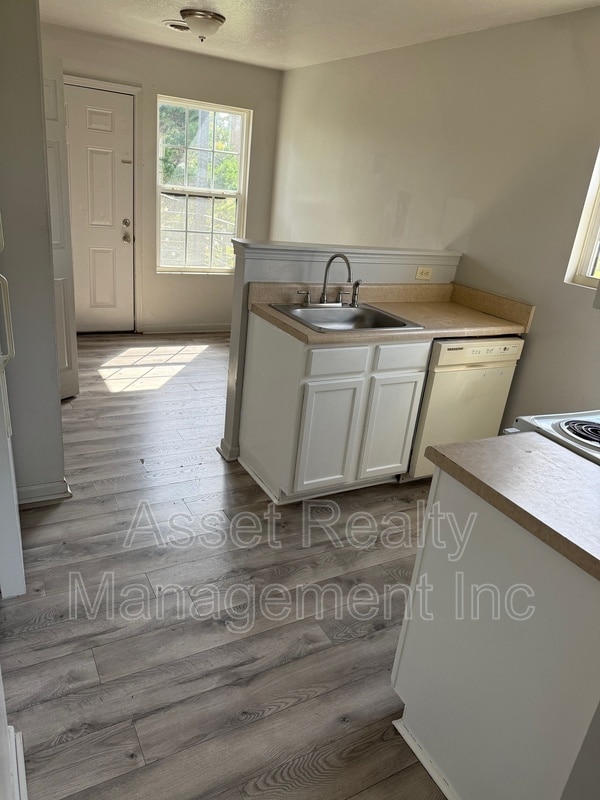 Photo - 230 Hardin Ln