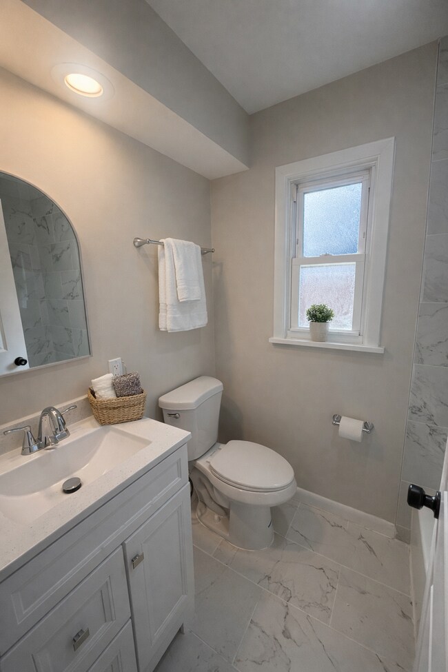 Photo - 1146 Commonwealth Ave