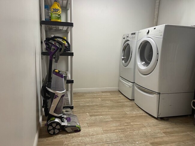 Photo - 2927 W 8380 S