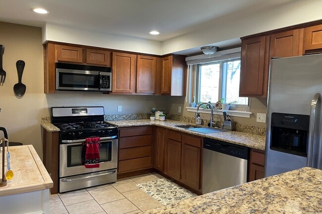 Photo - 29329 Rose St