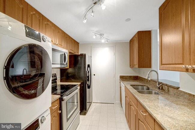 Photo - 1530 Key Blvd Unit 307