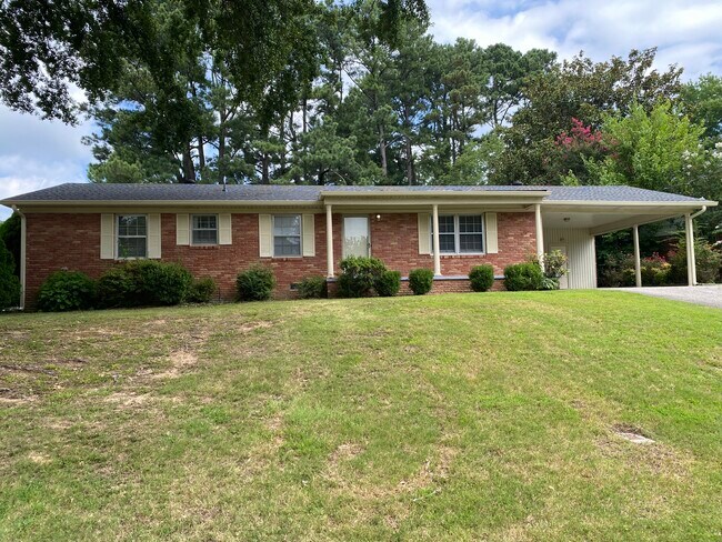 Photo - 135 Ayers Dr House
