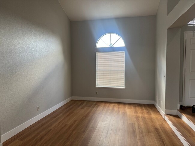 Photo - 2776 Woodmont Dr