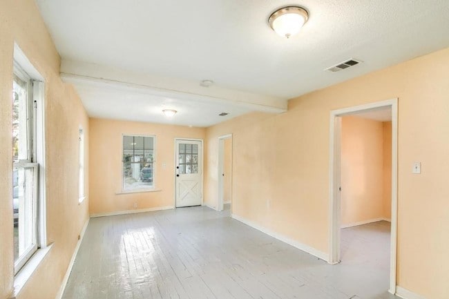 Photo - 3621 Potter St.