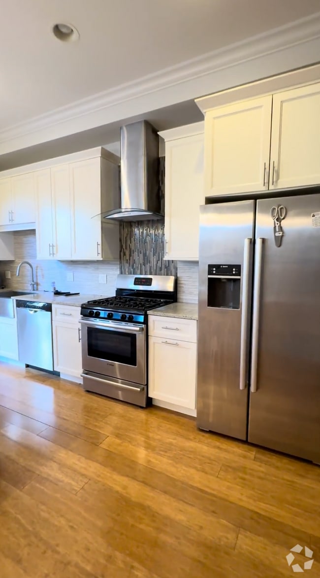 Building Photo - 19 N Aberdeen St Unit 305 Rental