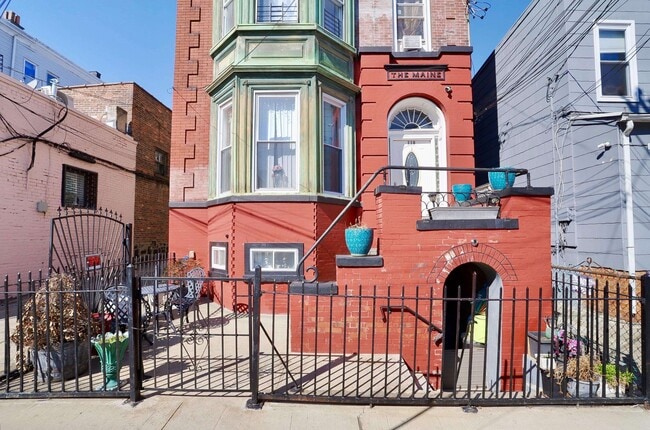 Photo - 118 Bowers St Unit 3