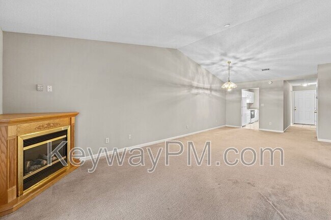 Photo - 2011 Summer Valley Way