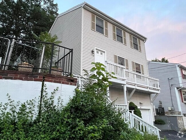 Building Photo - 118 Montclair Ave Rental