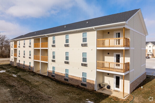 The Reserve at Madison Flatts