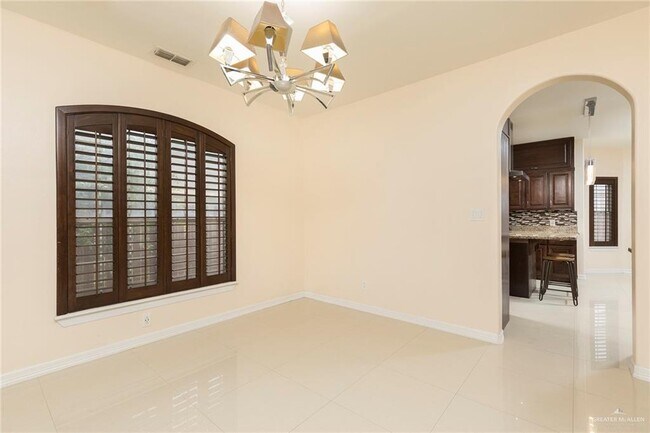 Photo - 28 Quail Ln