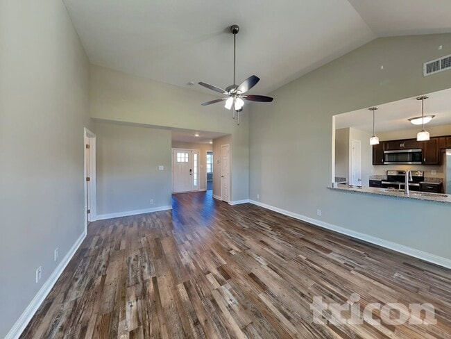 Photo - 1085 Dublin Dr