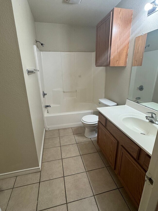 Photo - 1208 N Bangor Ave Unidad B