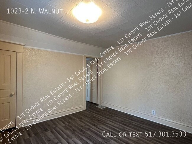 Photo - 1023-2 N. Walnut-