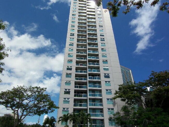Building Photo - To register for the showing time below, no... Rental